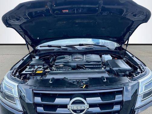 Super Black 2023 Nissan Armada SL 4WD