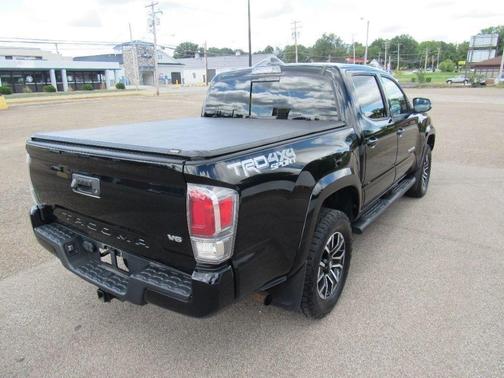 2020 Toyota Tacoma TRD Sport