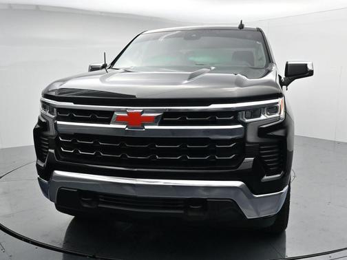Black 2022 Chevrolet Silverado 1500 LT