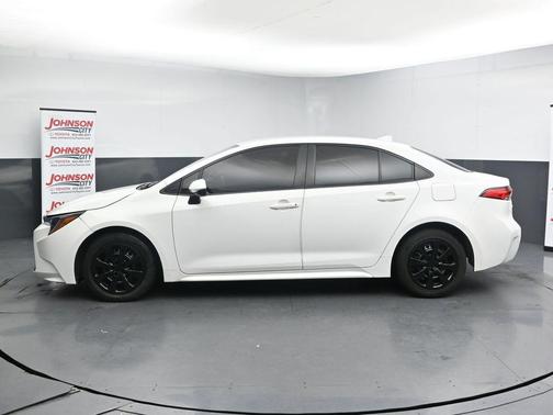 White 2022 Toyota Corolla LE