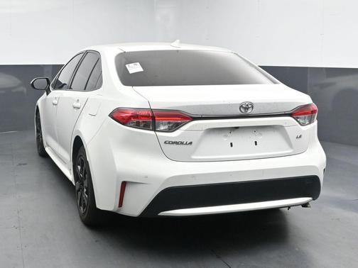 White 2022 Toyota Corolla LE