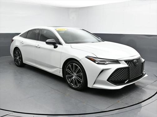 2019 Toyota Avalon Touring