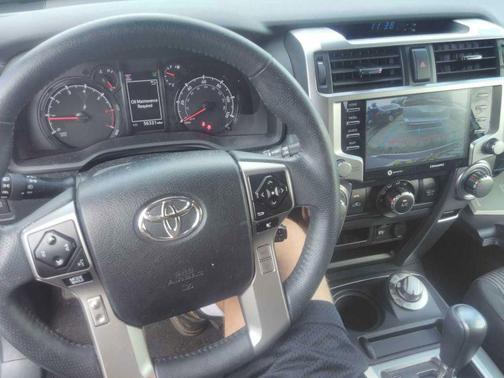 Classic Silver Metallic 2024 Toyota 4Runner SR5