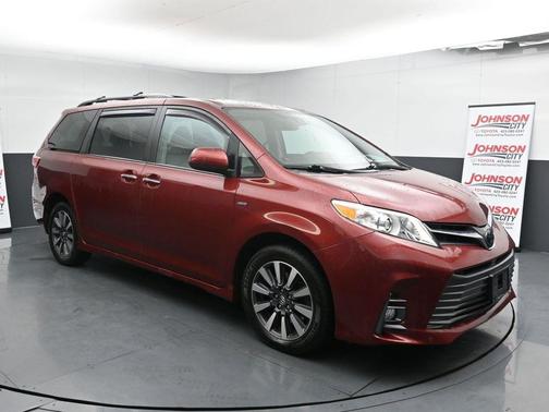 2018 Toyota Sienna XLE
