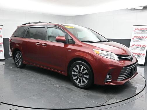 2018 Toyota Sienna XLE