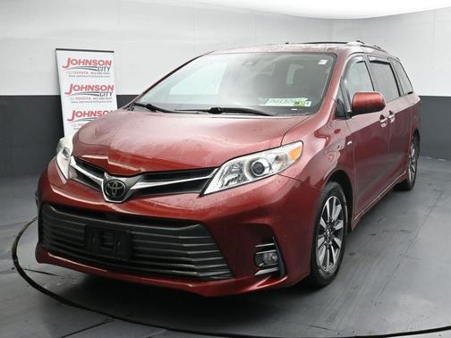 2018 Toyota Sienna XLE