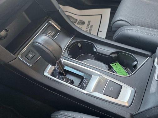 Ice Silver Metallic 2024 Subaru Ascent Limited 8-Passenger