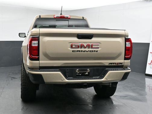 2024 GMC Canyon AT4X