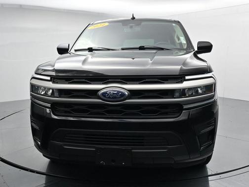 Agate Black Metallic 2024 Ford Expedition Max XLT
