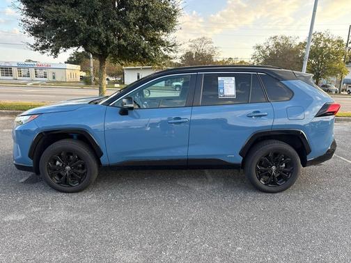 2023 Toyota RAV4 Hybrid SE