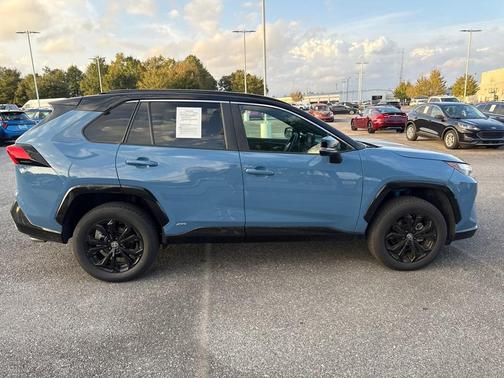 2023 Toyota RAV4 Hybrid SE