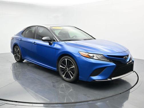 02qq 2019 Toyota Camry XSE