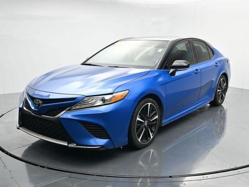 02qq 2019 Toyota Camry XSE