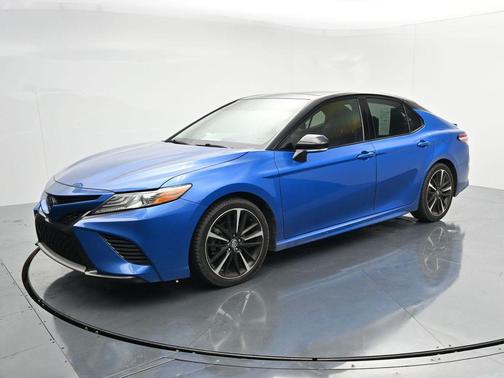 02qq 2019 Toyota Camry XSE