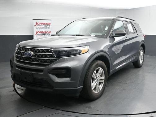 Carbonized Gray Metallic 2022 Ford Explorer XLT