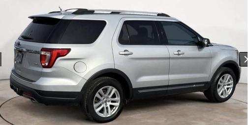 Carbonized Gray Metallic 2022 Ford Explorer XLT