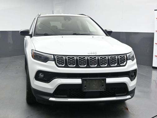 Bright White Clearcoat 2024 Jeep Compass Limited