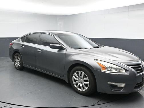 Gun Metallic 2015 Nissan Altima 2.5 S