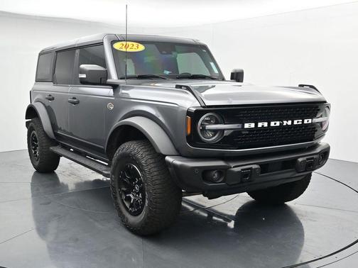 Carbonized Gray Metallic 2023 Ford Bronco Wildtrak