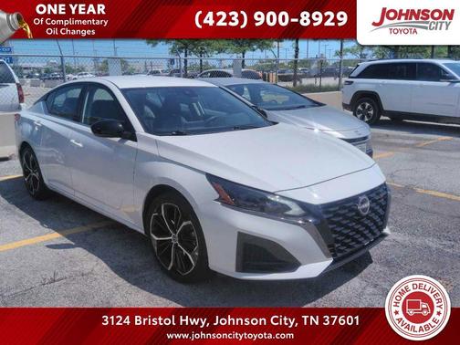 Glacier White 2024 Nissan Altima SR FWD