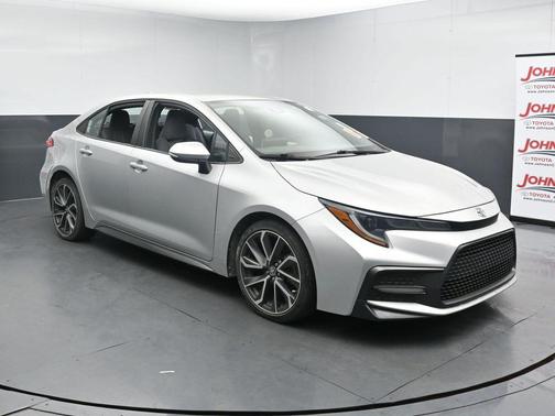 Classic Silver Metallic 2021 Toyota Corolla SE