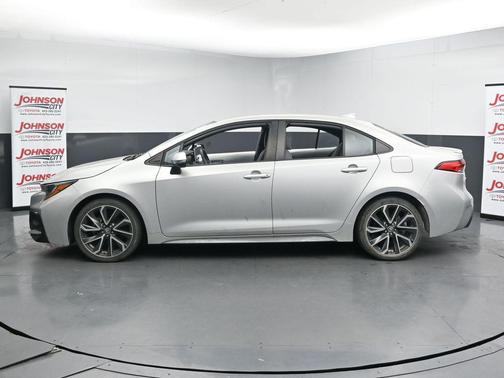 Classic Silver Metallic 2021 Toyota Corolla SE