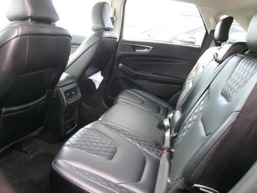 Gray Metallic 2024 Ford Edge Titanium