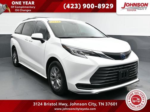 2022 Toyota Sienna LE