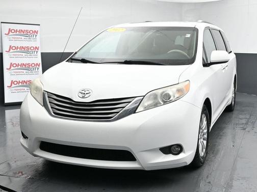 2012 Toyota Sienna XLE