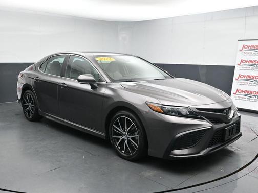 Predawn Gray Mica 2023 Toyota Camry SE