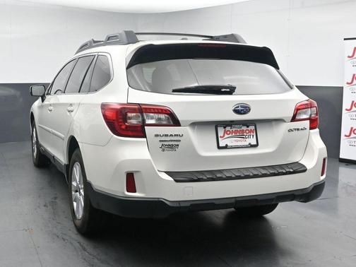 Crystal White Pearl 2015 Subaru Outback 2.5i Premium