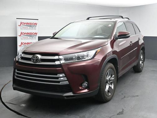 Maroon 2018 Toyota Highlander