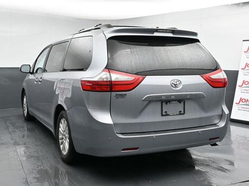 2016 Toyota Sienna XLE