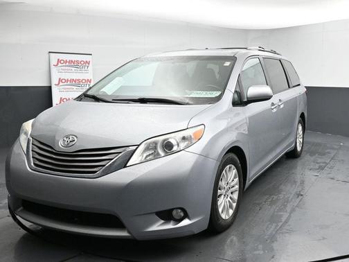 2016 Toyota Sienna XLE