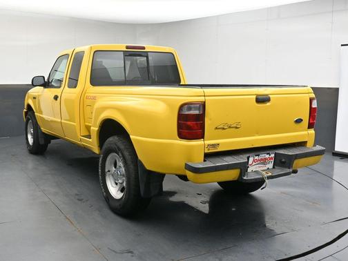 Chrome Yellow Clearcoat 2002 Ford Ranger XLT SuperCab