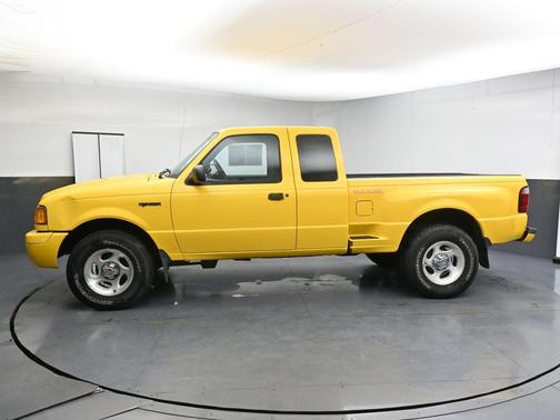 Chrome Yellow Clearcoat 2002 Ford Ranger XLT SuperCab