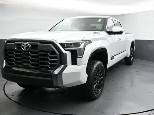 2025 Toyota Tundra Hybrid Platinum