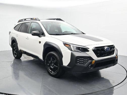 Crystal White Pearl 2024 Subaru Outback Wilderness