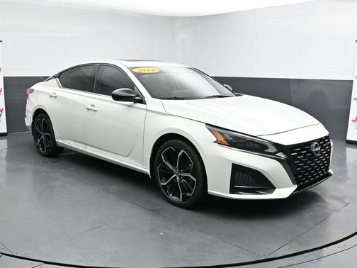 2024 Nissan Altima SR Intelligent AWD