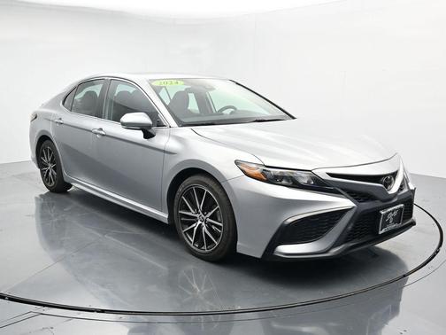 Celestial Silver Metallic 2024 Toyota Camry SE