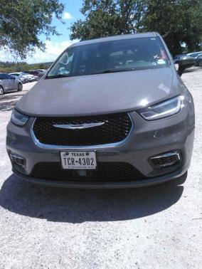 Ceramic Gray Clearcoat 2023 Chrysler Pacifica Touring L