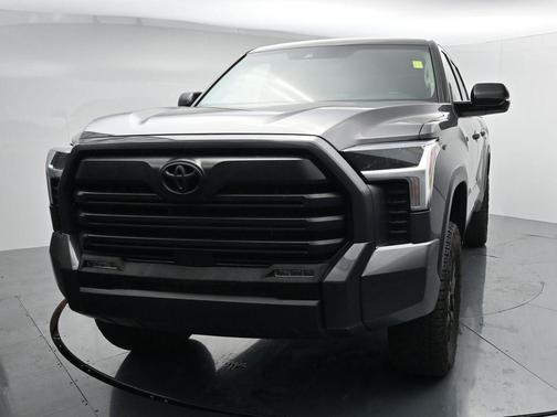 Magnetic Gray Metallic 2024 Toyota Tundra Platinum