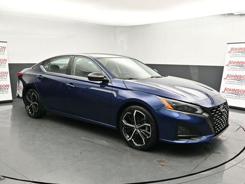 2023 Nissan Altima SR FWD