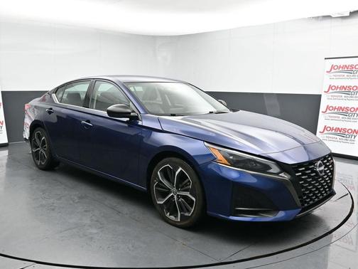 2023 Nissan Altima SR FWD