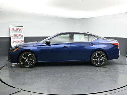 2023 Nissan Altima SR FWD