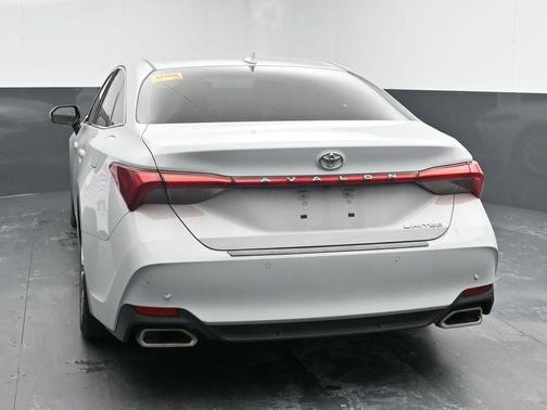 2022 Toyota Avalon Limited