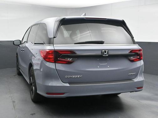 Sonic Gray Pearl 2024 Honda Odyssey Sport