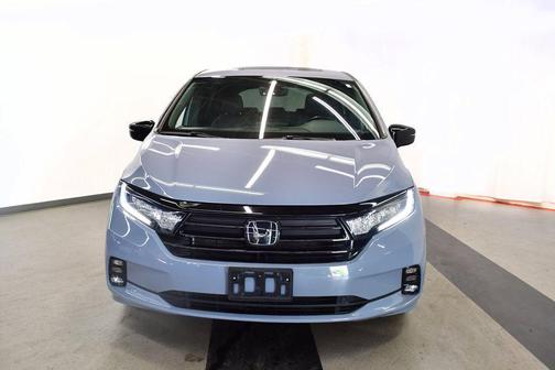 Sonic Gray Pearl 2024 Honda Odyssey Sport