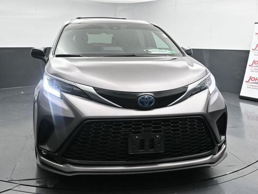 2021 Toyota Sienna XSE 7 Passenger