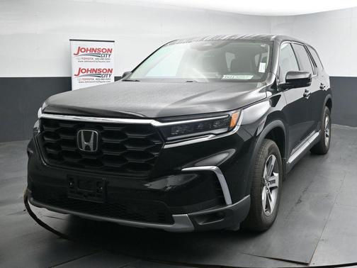 Crystal Black Pearl 2023 Honda Pilot AWD EX-L 7 Passenger